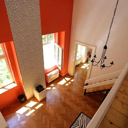 Apartment Quiet At Synagogue Budapest
