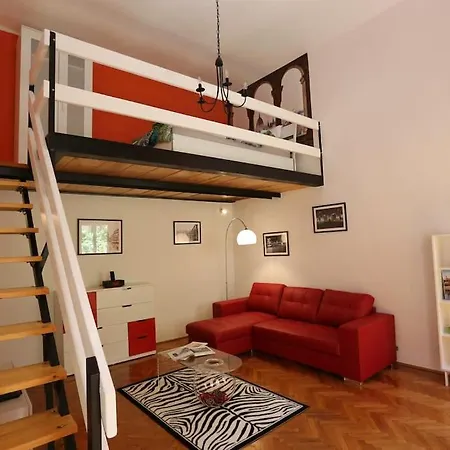 Apartment Quiet At Synagogue Budapest